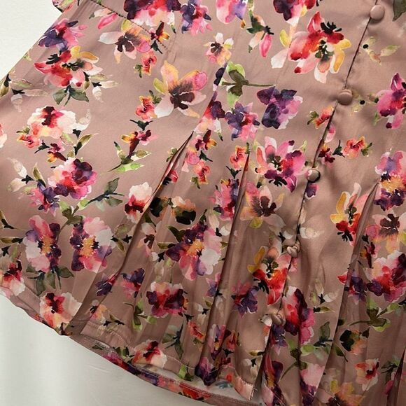 So luxe and feminine dolan anthropologie blouse - Picture 6 of 9